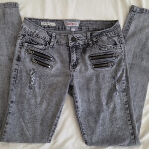 Hot Kiss Women's Gray Acid-Wash Skinny Jeans with Zip Accents